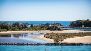 Beach - Wharf Apartment Unit 5 (NAROOMA)