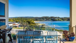 تناول الطعام بالخارج