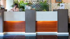 Reception - Myanmar Hotel Chicago (Yangon)