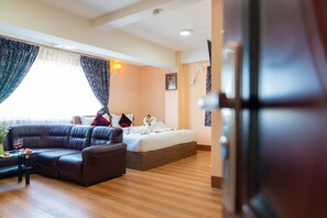 Room - Myanmar Hotel Chicago (Yangon)