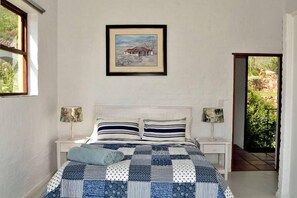 Apartment (Peninsula) | 2 bedrooms, iron/ironing board, free WiFi, bed sheets