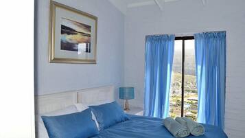 Apartment (Peninsula) | 2 bedrooms, iron/ironing board, free WiFi, bed sheets