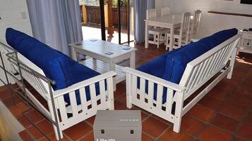 Departamento (Peninsula) | Sala de estar | Televisión de pantalla plana