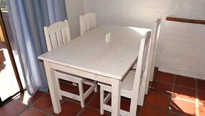 Apartment (Peninsula) | In-room dining - Berg and Beach - Fish Hoek (Cape Town)