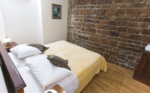 Doppelzimmer (101) | 6 Schlafzimmer, Zimmersafe, schallisolierte Zimmer
