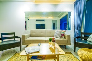 Two Bedrooms Apartment | Wohnzimmer