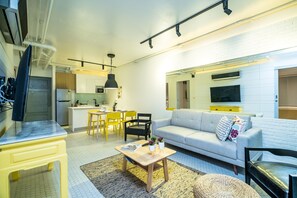 Two Bedrooms Apartment | Wohnbereich