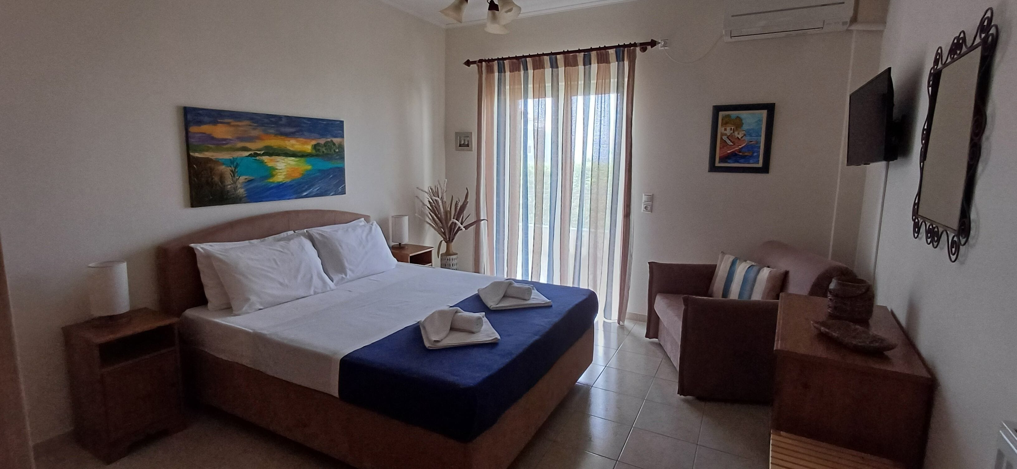 Comfort Apartment, 3 Bedrooms, Sea View | Individually decorated, individually furnished, desk, laptop workspace