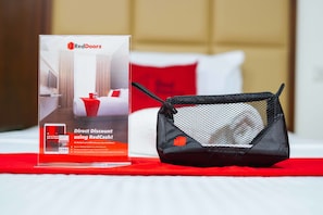 Double Room | Room amenity - RedDoorz near Angeles University Foundation (Angeles City)