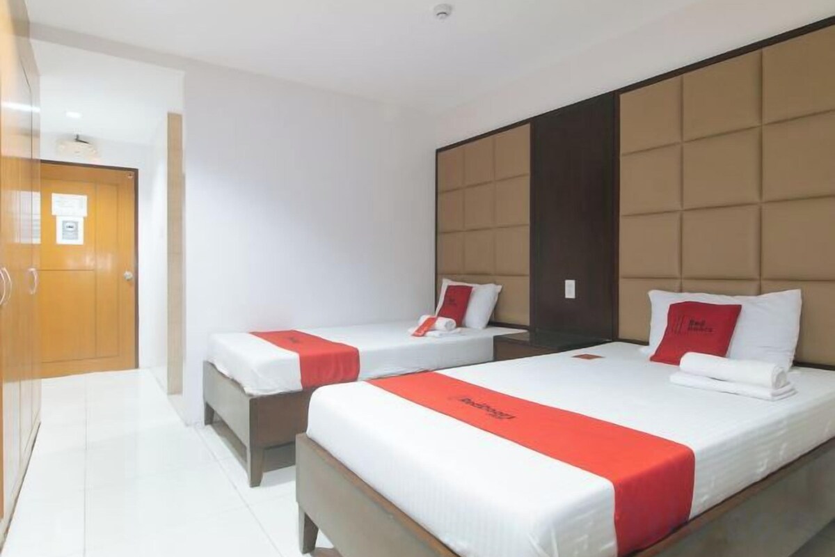 Desk, free WiFi, bed sheets