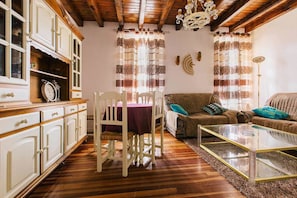 Apartment, 4 Bedrooms (C) | Living room | Flat-screen TV - Reysan Centro Rio Lobos (Hontoria del Pinar)