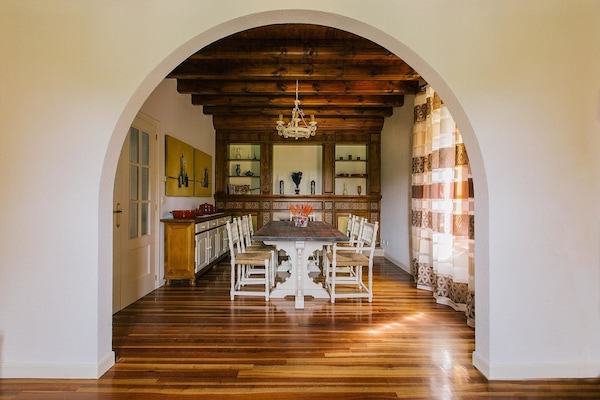 Apartment, 4 Bedrooms (C) | In-room dining