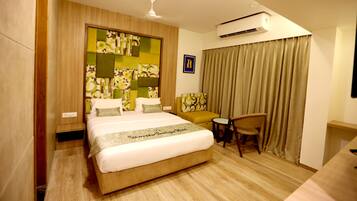 Deluxe Room | In-room safe, iron/ironing board (on request), rollaway beds, free WiFi