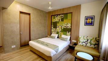 Deluxe Room | In-room safe, iron/ironing board (on request), rollaway beds, free WiFi