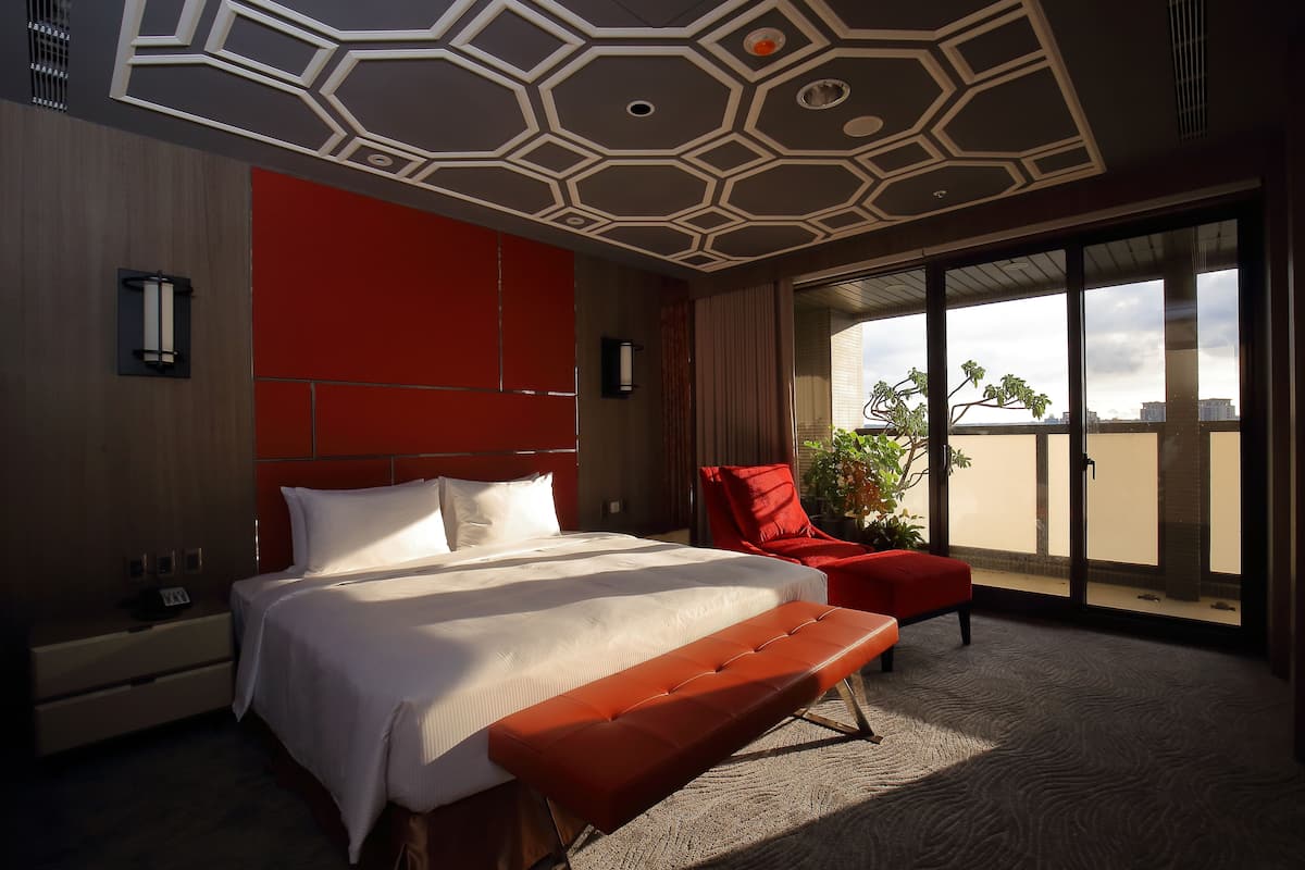 In-room safe, blackout drapes, iron/ironing board, free WiFi