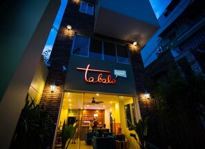 Front of property - evening/night - Tabalo Hostel (Nha Trang)