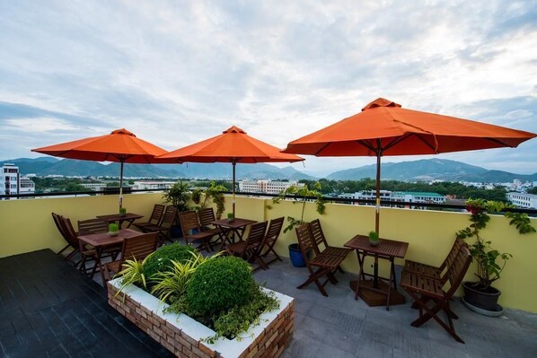 Terrace/patio - Tabalo Hostel (Nha Trang)