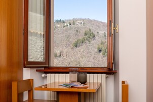 Deluxe Twin Room, Lake View | Frette Italian sheets, premium bedding, down comforters, minibar