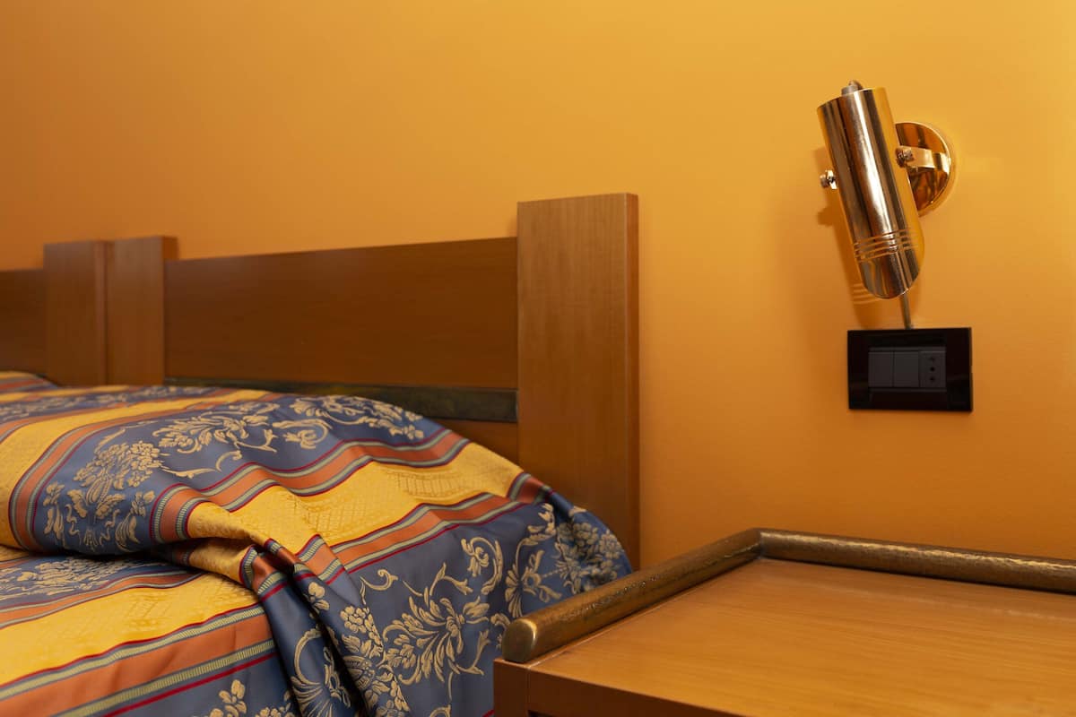 Chambre Deluxe Double ou avec lits jumeaux, 1 trÚs grand lit, vue lac, en bord de lac | Draps italiens Frette, literie de qualité supérieure