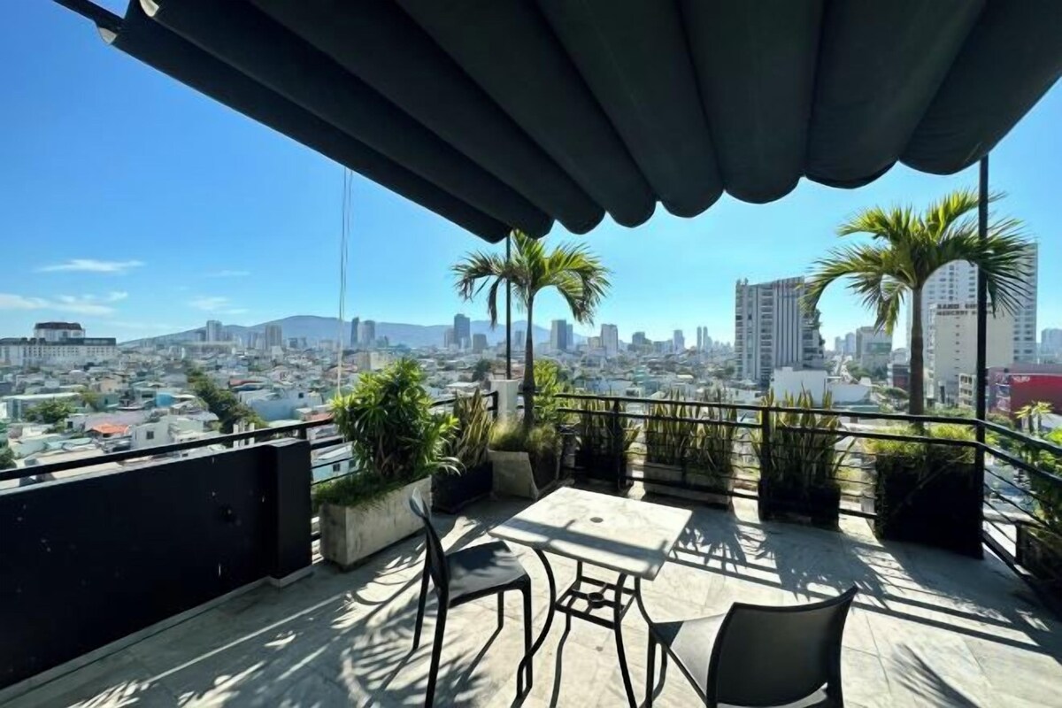 Queen Suite with Terrace