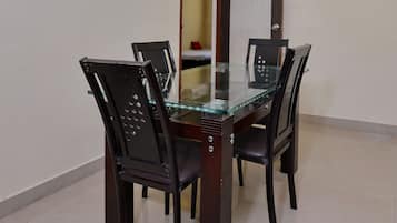 Double or Twin Room | In-room dining