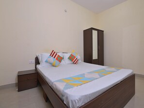 Double or Twin Room | Free WiFi - OYO 14977 Home 1BHK Rajbag Beach Canacona (Canacona)