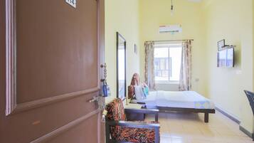 Double or Twin Room | Free WiFi