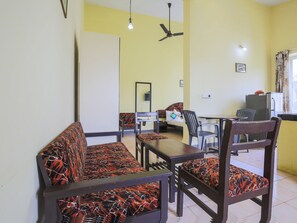 Double or Twin Room | Living area - OYO 15110 Home Elegant Studio Calangute (Calangute)