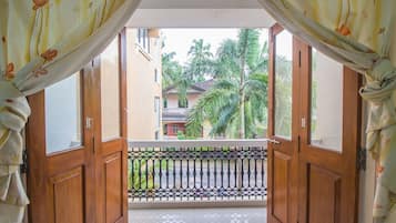 Double or Twin Room | Balcony
