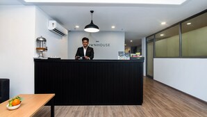 Lobby - OYO Townhouse 036 C Scheme Ahinsa Circle (Jaipur)