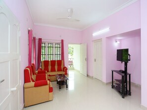Living area - OYO 15916 Home Cozy 2BHK Kalpetta (Vythiri)