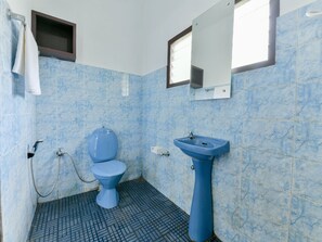 Double or Twin Room | Bathroom | Free toiletries, towels - OYO Home 17351 Hill View Home Wayanad Inns 4bhk (Vythiri)