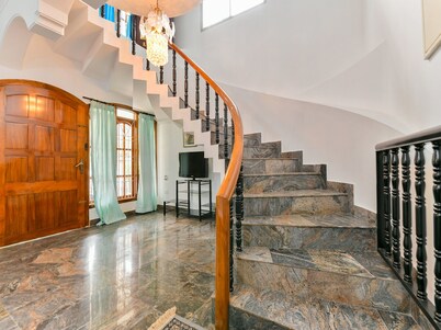 OYO Home 17351 Hill View Home Wayanad Inns 4bhk