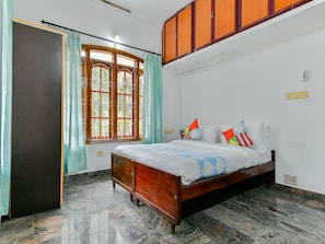 Double or Twin Room - OYO Home 17351 Hill View Home Wayanad Inns 4bhk (Vythiri)