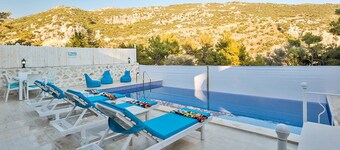 Villa Stone