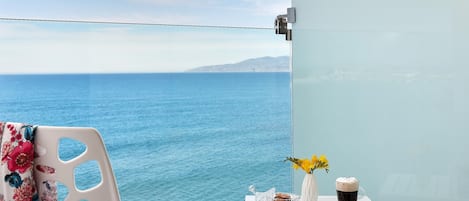 Egyptian cotton sheets, minibar, in-room safe, desk