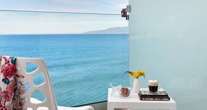 Vasia Boulevard - Adults Only