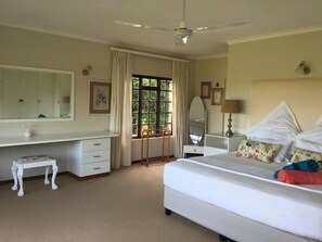 奢华客房 (Tranquility ) | 迷你吧、办公桌、免费 WiFi、床单