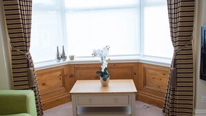 Interior - Mayville Lodge (Scarborough)