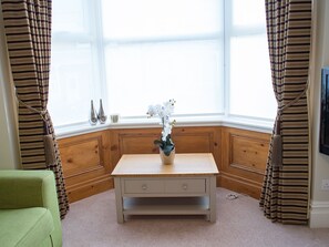 Interior - Mayville Lodge (Scarborough)