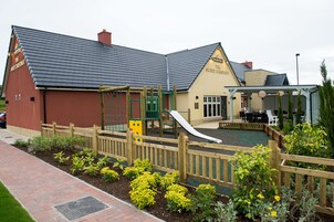 儿童活动区 - 室外