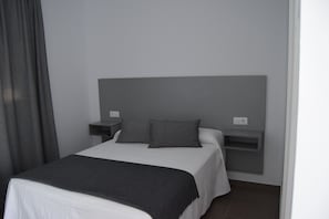Chambre Double | Wi-Fi gratuit, draps fournis, accÚs pour personnes à mobilité réduite