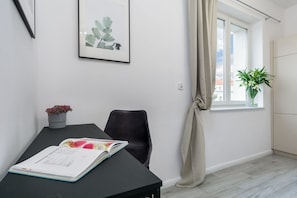 Appartement supérieur | Fer et planche à repasser, lit de bébé (supplément)