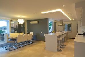 Villa, 4 Bedrooms | Private kitchenette