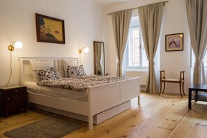 Deluxe Double Room (Under Cesky Krumlov Castle) | Desk, blackout drapes, free WiFi, bed sheets - B&B Krumlov (Cesky Krumlov)