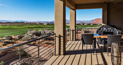 Luxe 5BR Sleeps 16 - Hot Tub, Firepit & Walkout