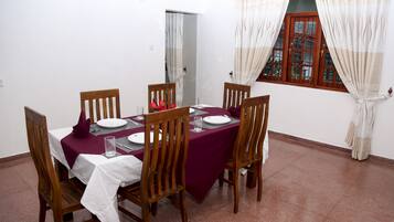 Tempat makan keluarga