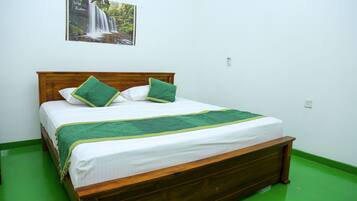 Standard Room | Ruang kerja komputer riba, Wi-fi percuma, cadar katil