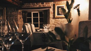 Dining - The Houblon Arms (Grantham)