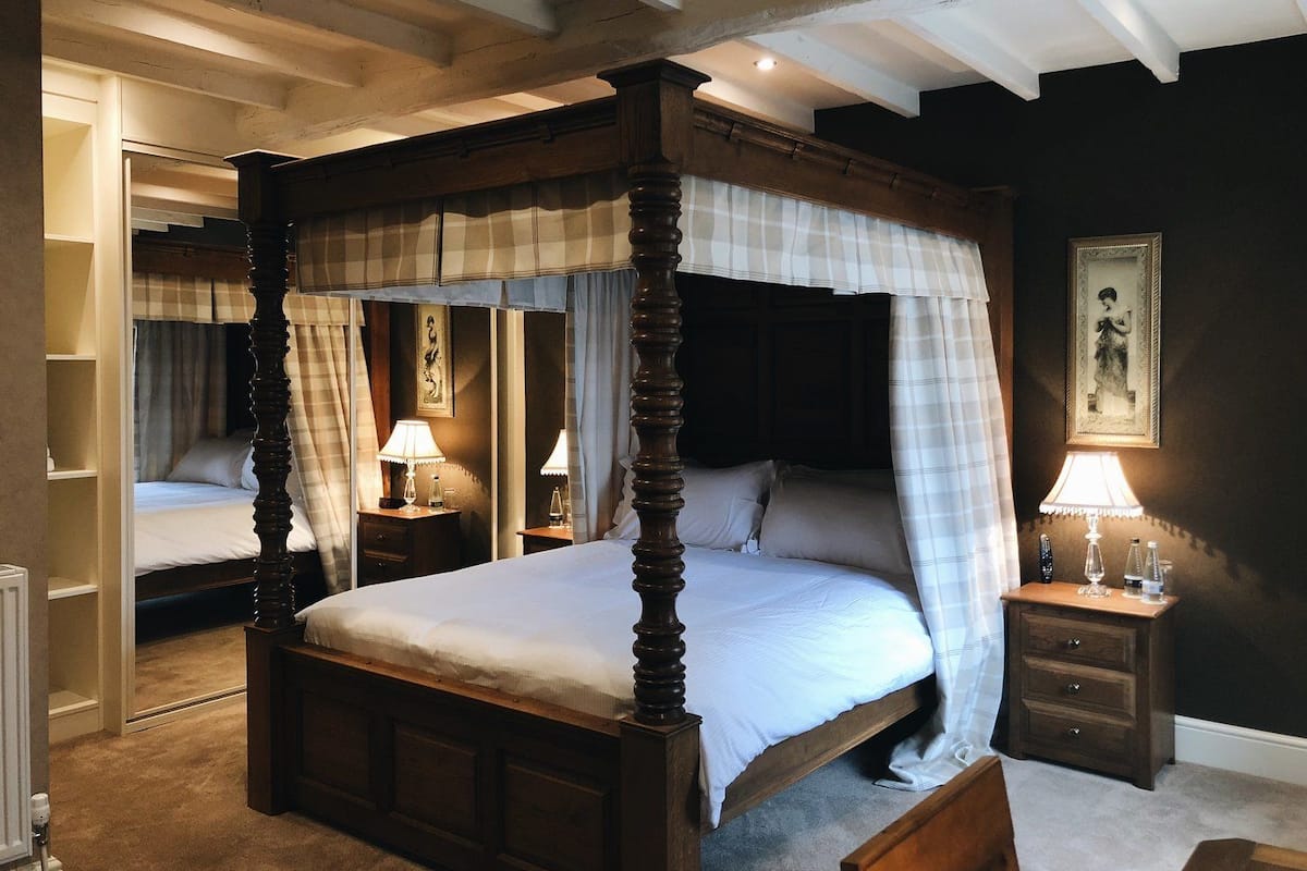 Luxury Double Room, 1 King Bed, Accessible, Garden View | Egyptian cotton sheets, premium bedding, memory foam beds, in-room safe